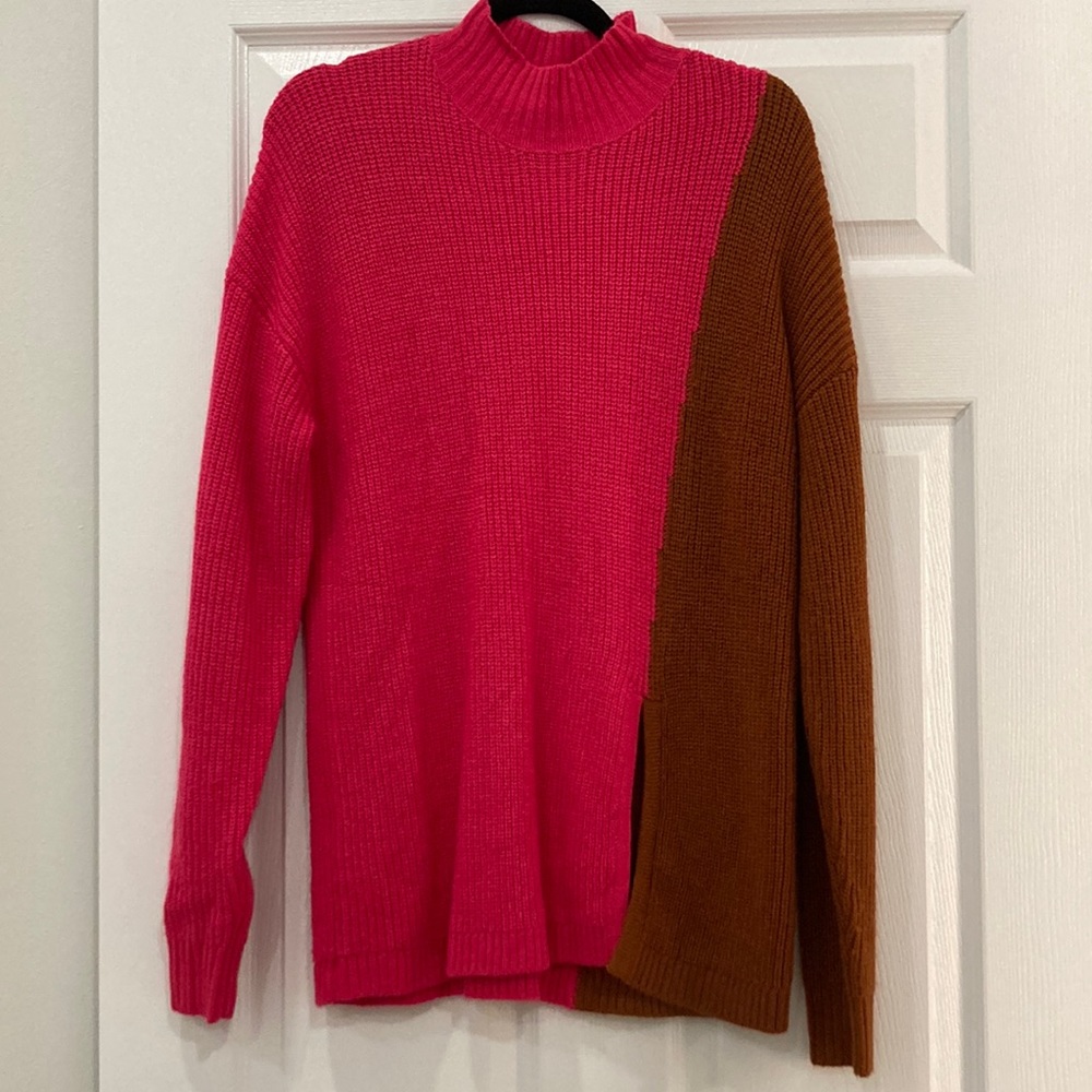 Pink/Brown turtle neck sweater